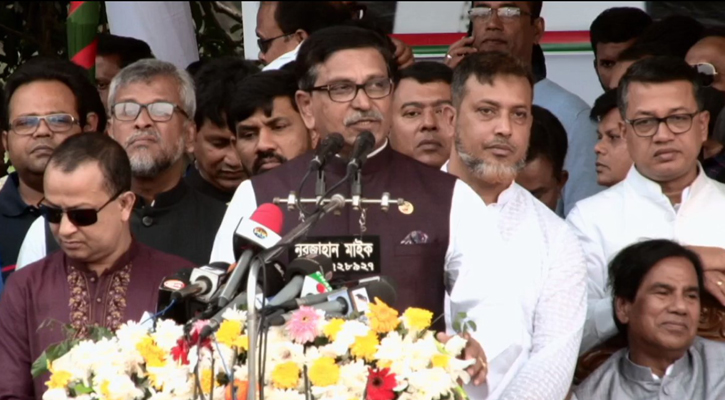 ৭ এমপির পদত্যাগে সরকারের কিছু যায় আসে না : হানিফ
