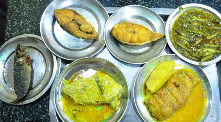 ত্রিপুরায় বাংলাদেশিদের জন্য খাবারও মিলবে না রেস্টুরেন্টে