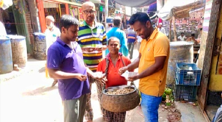 জীবন সংগ্রামের সৈনিক প্রতিবন্ধী বাদাম বিক্রেতা সজীব