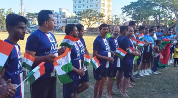 বাংলাদেশ-ভারত সাংবাদিক ফ্রেন্ডশিপ ফুটবল ম্যাচ অনুষ্ঠিত