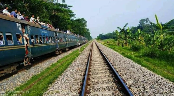 সারাদিন রেললাইনের পাশে পড়েছিল মরদেহ, রাতে উদ্ধার