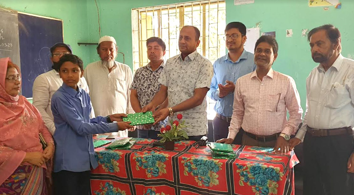 ঘোড়াঘাটে বৃত্তি প্রাপ্ত শিক্ষার্থীদের সংবর্ধনা অনুষ্ঠান অনুষ্ঠিত