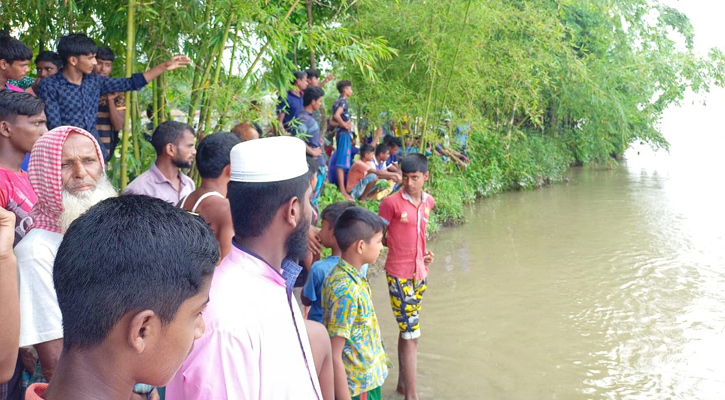 তিস্তায় নৌকা ডুবি, নিখোঁজ তিন শ্রমিক