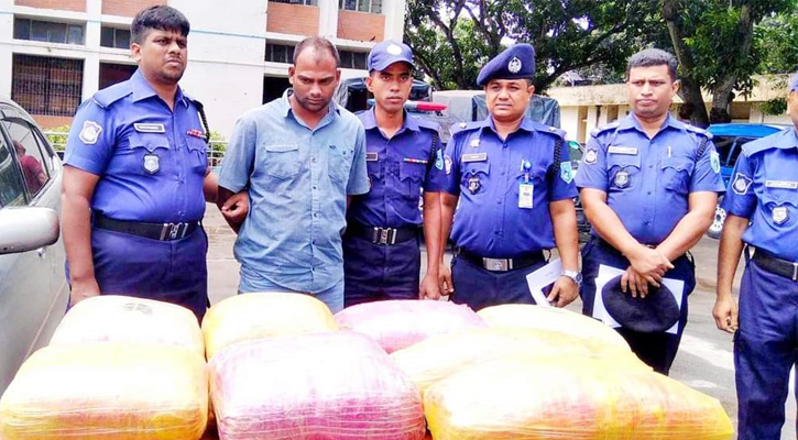 প্রাইভেটকারে ৪০ কেজি গাঁজা, গ্রেফতার মাদক ব্যবসায়ী