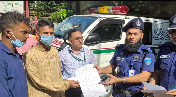 কক্সবাজারে নাজিরারটেক উপকূলে ট্রলারে উদ্ধার হওয়া ৪ জনের মরদেহ হস্তান্তর