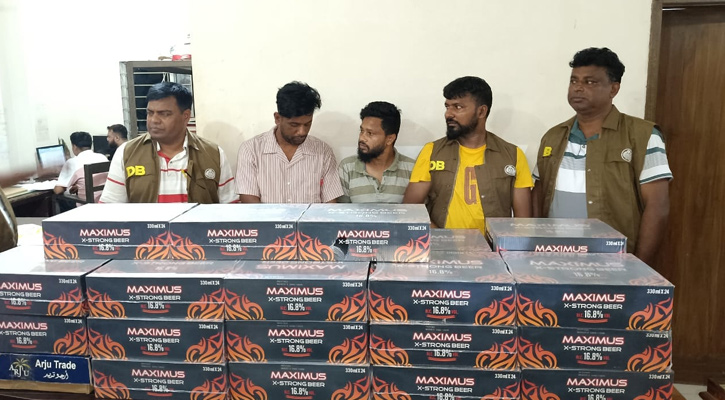 নরসিংদীতে ডিবির অভিযানে ক্যান বিয়ার ও ইয়াবাসহ আটক ৩