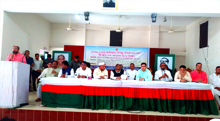 কালিয়াকৈরে বিভিন্ন প্রতিষ্ঠানের মাঝে জি আর চাল বরাদ্দের ডি/ও বিতরণ
