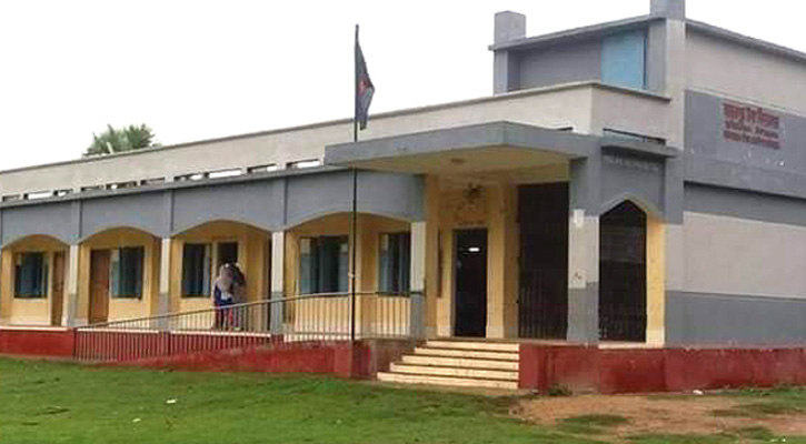 গোদাগাড়ীতে স্কুলে অবৈধভাবে কর্মচারী নিয়োগ বন্ধে বিভিন্ন দপ্তরে অভিযোগ