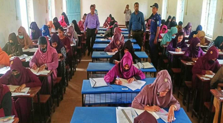 ঘোড়াঘাটে এইচএসসি পরীক্ষার ১ম দিনে অনুপস্থিত ২৩ জন