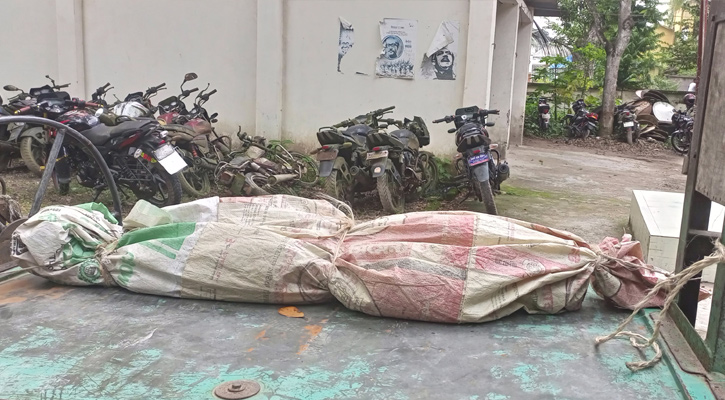 বোয়ালমারীতে গলায় ফাঁস নিয়ে গৃহবধূর আত্মহত্যা