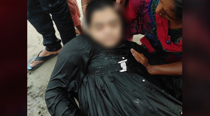 ট্রাকের নিচে পড়েও অক্ষত, নদীতে ঝাঁপ দিয়ে কলেজ ছাত্রীর আত্মহত্যার চেষ্টা