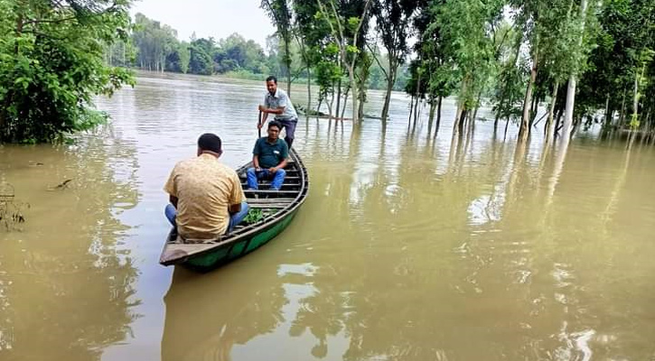 আত্রাই নদীর বেড়িবাঁধে চার ভাঙন, ভোগান্তিতে দেড় হাজার পরিবার