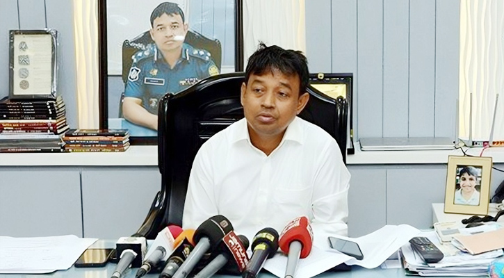 ডিবি পরিচয়ে তুলে নেওয়ার সময় যা করতে বললেন হারুন
