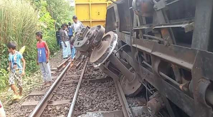 সারা দেশের সঙ্গে উত্তরাঞ্চলের রেল যোগাযোগ বিছিন্ন