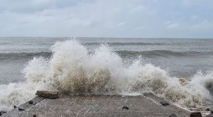 কখন কোথায় আঘাত হানতে পারে ঘূর্ণিঝড় ‘মিগজাউম’