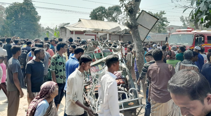 লালমনিরহাটে কাভার্ড ভ্যান ও অটোরিকশার সংঘর্ষে কলেজ ছাত্র নিহত