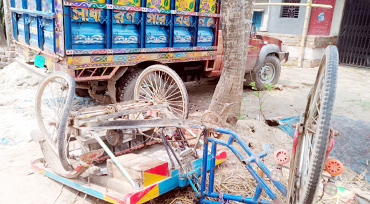 গুরুদাসপুরে সড়ক দুর্ঘটনায় নিহত ১, আহত ৩