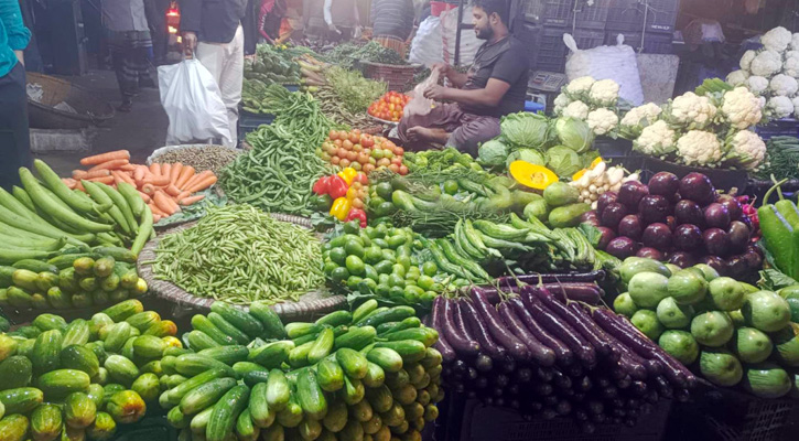 সরবরাহ বাড়ায় কমেছে সবজির দাম
