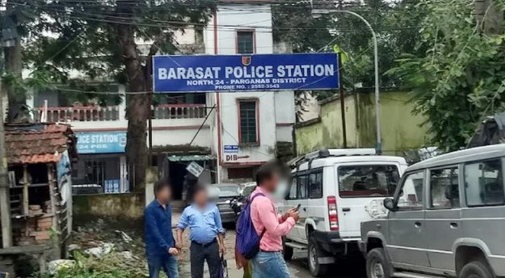 পশ্চিমবঙ্গে বাংলাদেশের পতাকা অবমাননা, গ্রেপ্তার ৩