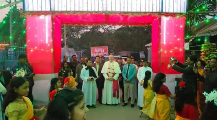 মুন্সীগঞ্জে খ্রীষ্টানদের বড়দিন উৎসবে অংশ নিলেন ভার্টিকান রাস্ট্রদূত