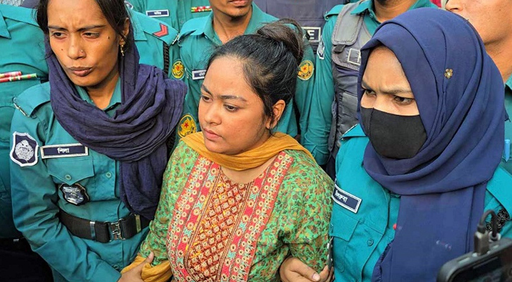 সার্টিফিকেট নিতে এসে ছাত্রলীগ নেত্রী বৈশাখী আটক