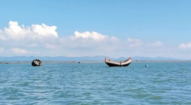 রাখাইনে বিস্ফোরণের আওয়াজ, কেঁপে উঠছে টেকনাফ