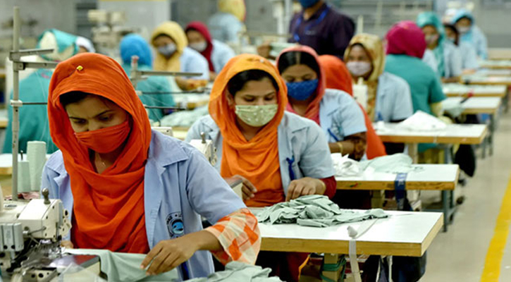 ৬ মাসে ২৩ বিলিয়ন ডলারের পোশাক রফতানি