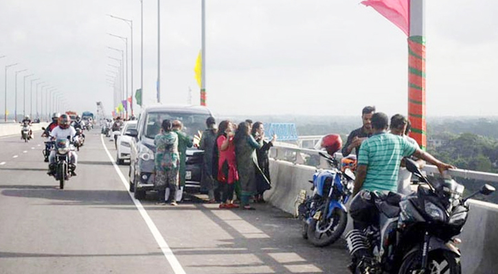 পদ্মা সেতুতে মোটরসাইকেল চলাচল নিয়ে হাইকোর্টের আরেক বেঞ্চে রিট