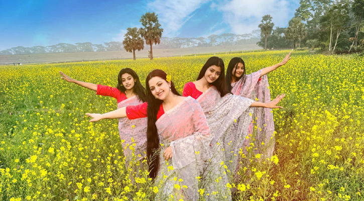 চারদিকে বিরাজ করছে শীতের আবহ মাঠে মাঠে শোভা পাচ্ছে হলুদের বিশাল সমারোহ