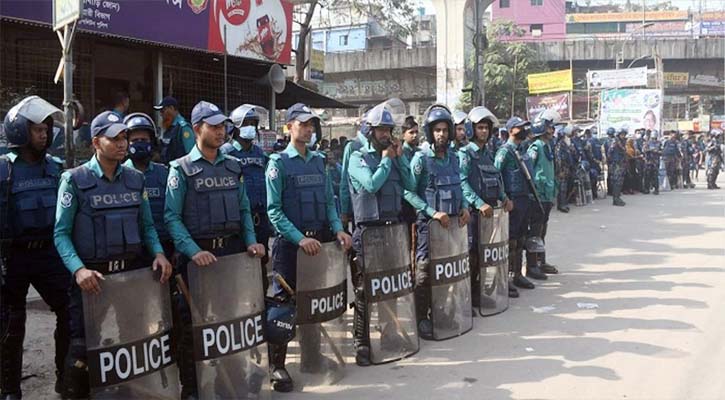 ফাঁকা ঢাকায় আইনশৃঙ্খলা রক্ষাকারী বাহিনী সতর্ক