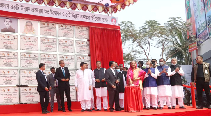 জনসভায় যোগ দিয়ে ৪৯ প্রকল্প উদ্বোধন করলেন প্রধানমন্ত্রী