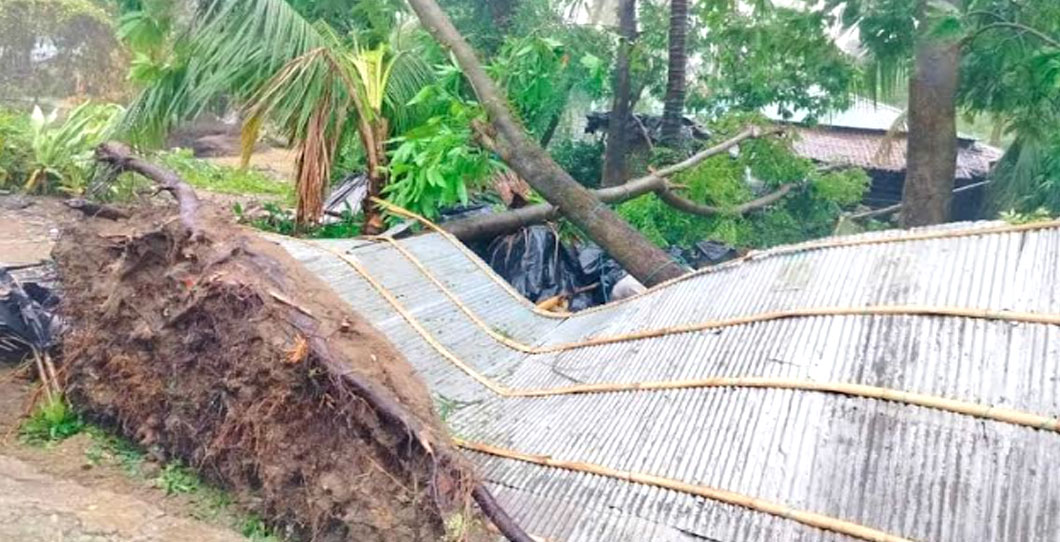 ঘূর্ণিঝড় মোখায় কক্সবাজারে আড়াই হাজার ঘরবাড়ি সম্পূর্ণ বিধ্বস্ত