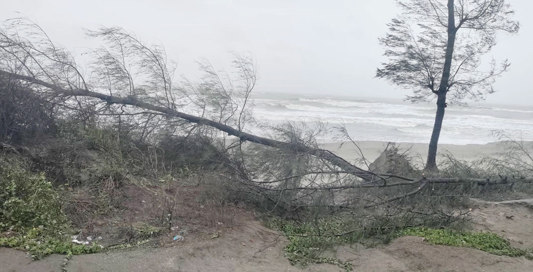 ঘূর্ণিঝড় ‘মোখা’ বাংলাদেশ থেকে চলে গেছে: আবহাওয়া অধিদপ্তর