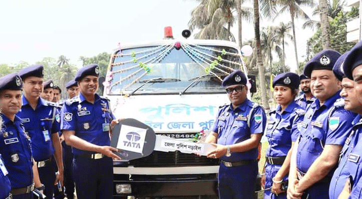 জেলা পুলিশে এসপি মেহেদী হাসানের নতুন গাড়ি সংযোজন