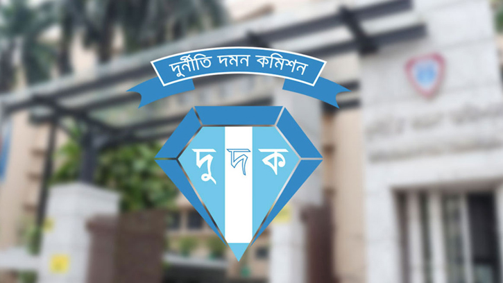 সারাদেশে ৩৫ সাব-রেজিস্ট্রি অফিসে দুদকের অভিযান