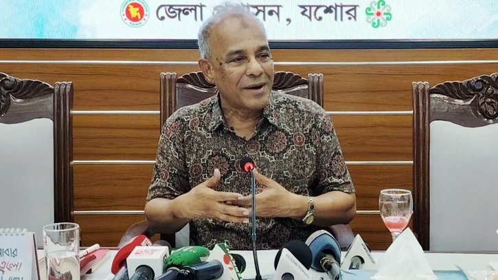 সিভিল ড্রেসে আসামি ধরতে পারবে না পুলিশ: স্বরাষ্ট্র উপদেষ্টা