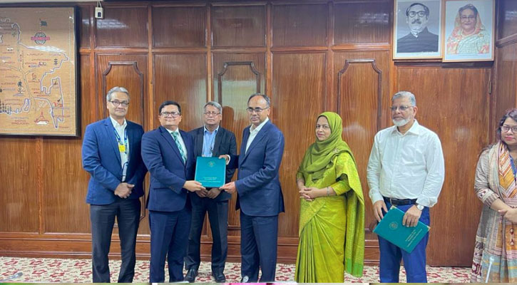 বাংলাদেশ ব্যাংক থেকে দেশের অন্যতম শীর্ষ সাসটেইনেবল ব্যাংকের স্বীকৃতি পেল ব্র্যাক ব্যাংক