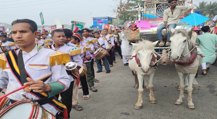 ঢাকা উত্তর সিটি কর্পোরেশনের আয়োজনে ঈদ আনন্দ মিছিল শুরু