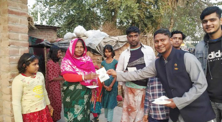 গোদাগাড়ীতে নৌকায় ভোট চেয়ে ছাত্রলীগ নেতার প্রচার মিছিল