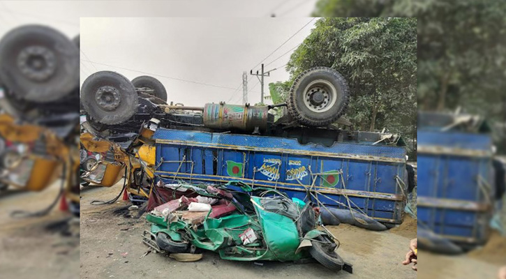 টাঙ্গাইলে পিকআপ-অটোরিকশা সংঘর্ষে নিহত ৪