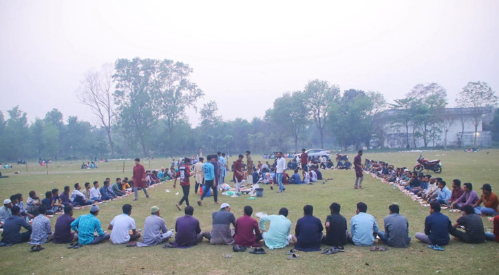 ইবির সাদ্দাম হোসেন হল শাখা ছাত্রলীগের ইফতার মাহফিল