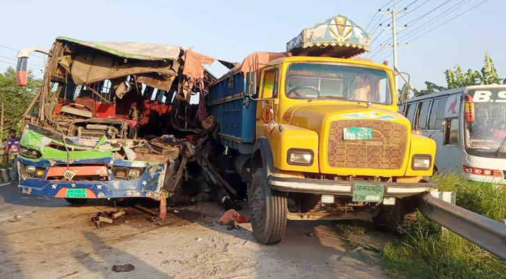 আমাদের সড়কগুলো নিরাপদ হোক