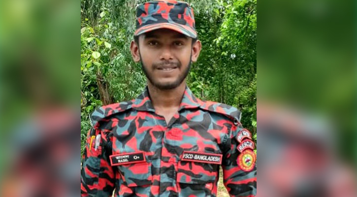ঝড়ে পড়ে যাওয়া গাছ কাটতে গিয়ে বিদ্যুৎস্পৃষ্টে ফায়ার ফাইটারের মৃত্যু
