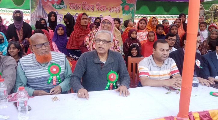 গোদাগাড়ীতে মহান বিজয় দিবস উপলক্ষে প্রীতি ফুটবল ম্যাচ অনুষ্ঠিত