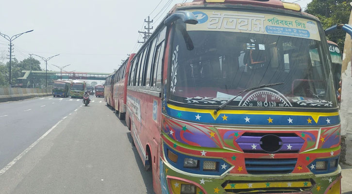 ইতিহাস পরিবহনের ৯ বাস আটক করেছেন জাবি শিক্ষার্থীরা