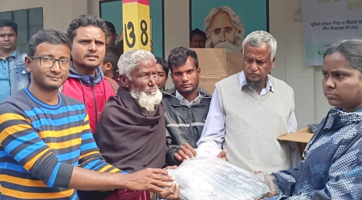 সুন্দরগঞ্জে সম্ভাবনা‍‍`র শীতবস্ত্র বিতরণ