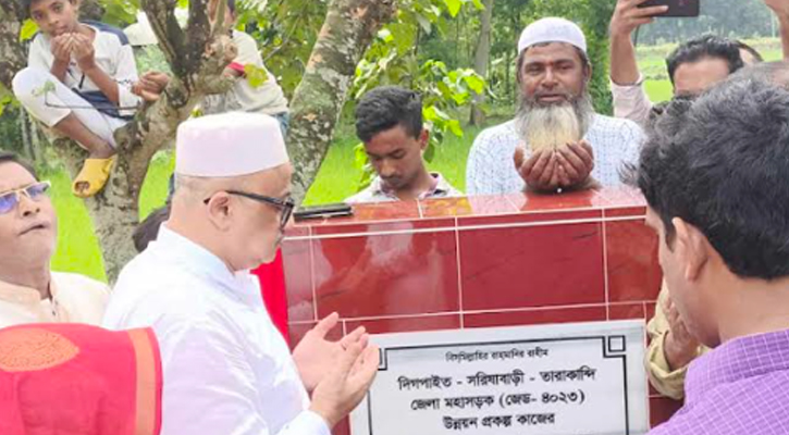 সড়ক উন্নয়ন কাজের ভিত্তি প্রস্তর স্থাপন করলেন এমপি মুরাদ হাসান