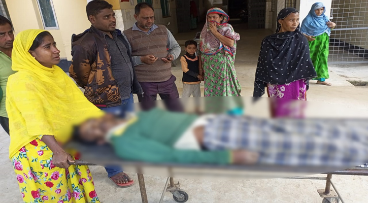 জয়পুরহাটে গাছ থেকে পরে কাঠুরের মৃত্যু