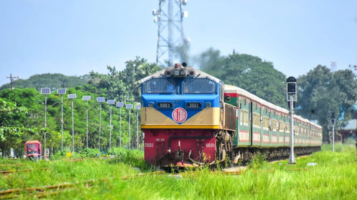 ঈদে ট্রেনের ফিরতি যাত্রা শুরু ২ এপ্রিল