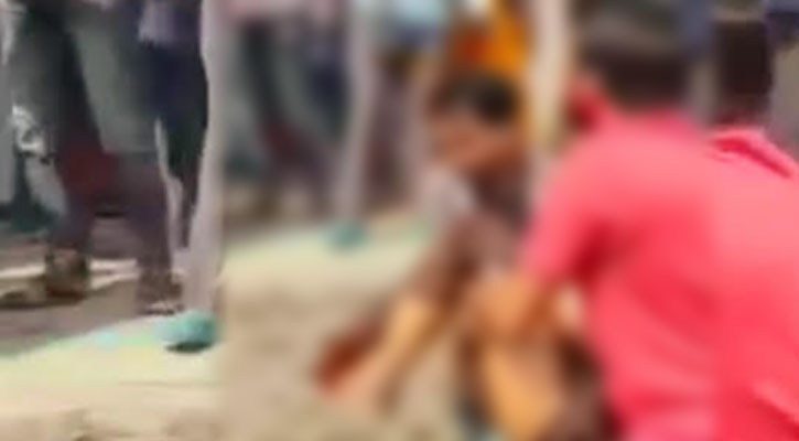 ট্রেনের চাকায় হাত-পা বিচ্ছিন্ন হয়ে স্টেশন মাস্টারের মৃত্যু